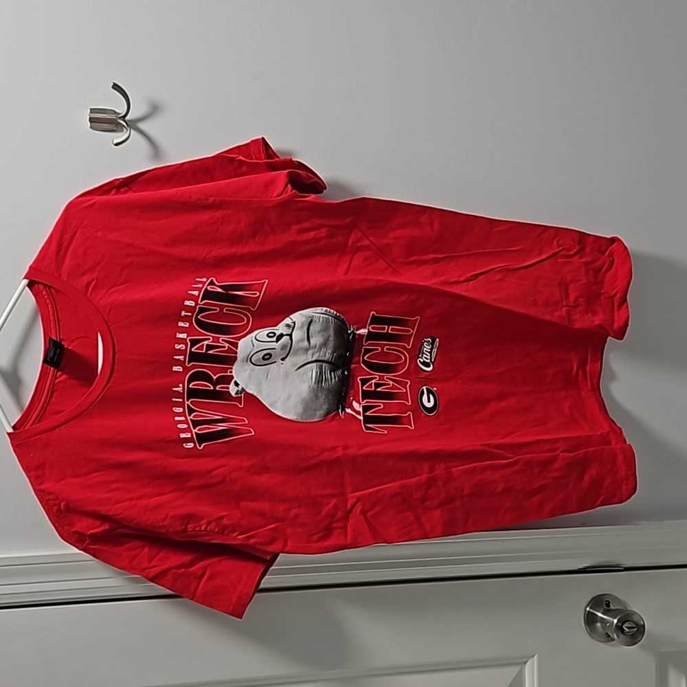 UGA basketball shirt